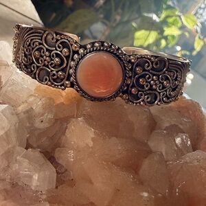 Elegant Silver and Pink mother of pearl Stone Bracelet